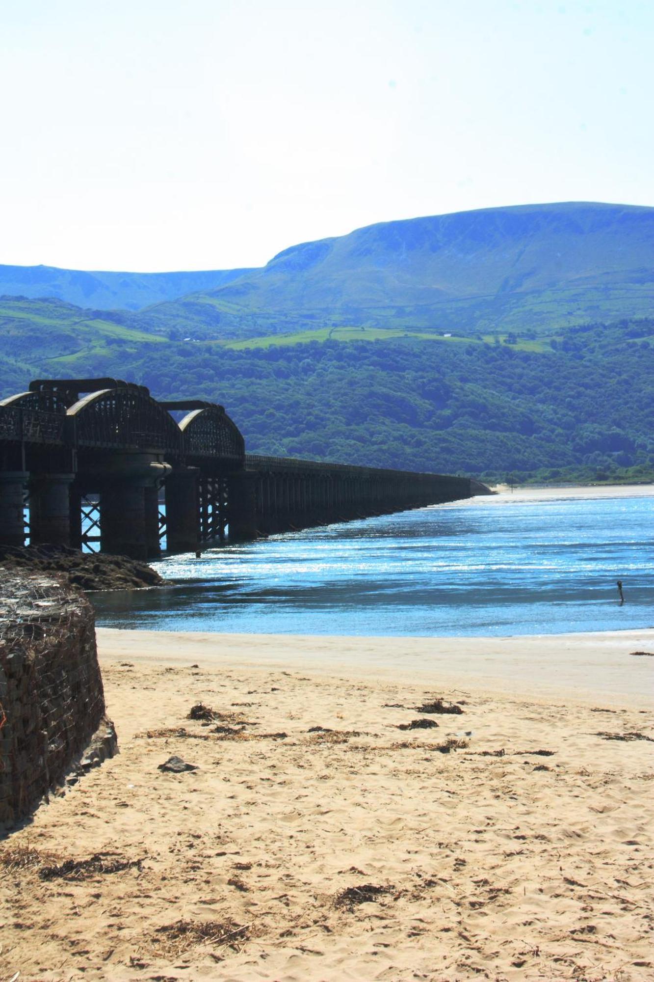 Barmouth Beach Club エクステリア 写真